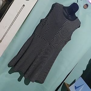TOMMY HILFIGER DRESS SIZES MEDIUM STRETCH